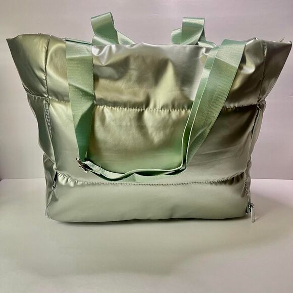 None. Handbags - Travel Duffel Bag Sports Tote Gym Bag Weekender Overnight Bag -Green